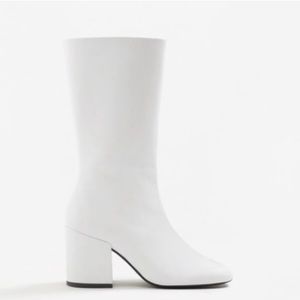 ISO white Mango boots size 40 or 41